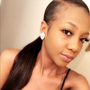 Meet your Posher, Tyhecia